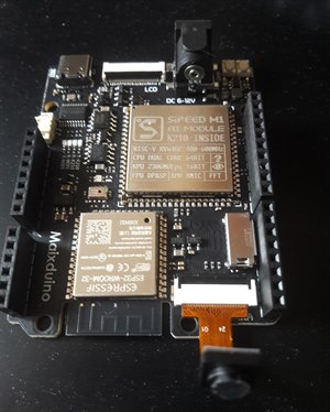 一块基于 K210 的 AI 微控制器开发板